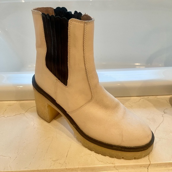 Free People Chelsea Boot - Picture 6 of 9